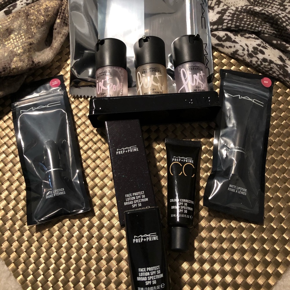MAC cosmetics bundle